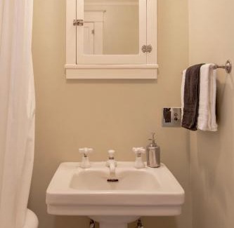 Sheridan House | The Historic Benham-Johnston Bungalow