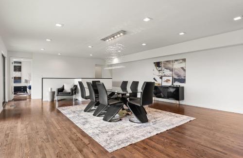 Hollywood Hills West Villa | The Hollywood Hills Crest Villa
