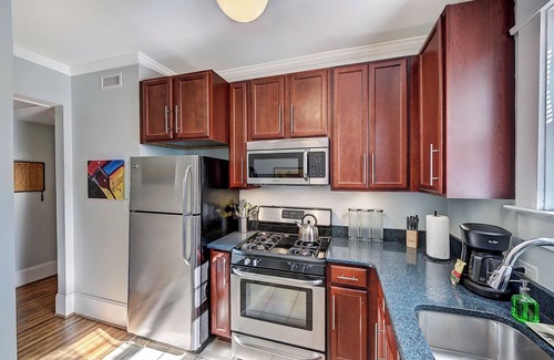 Dilworth Apartment | The Home Collection - 800 Magnolia