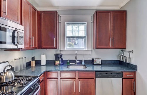 Dilworth Apartment | The Home Collection - 800 Magnolia