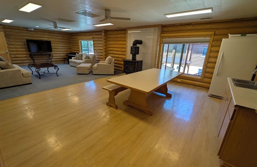 Hot Springs Cabin | The Homestead Wing