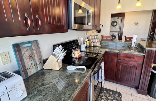 Monte Vista House | The Honey Bee Manor Monte Vista-FREE Hot Springs Admission Included!