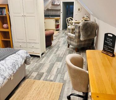 Castle Bytham Apartment | The Honeysuckle Coop
