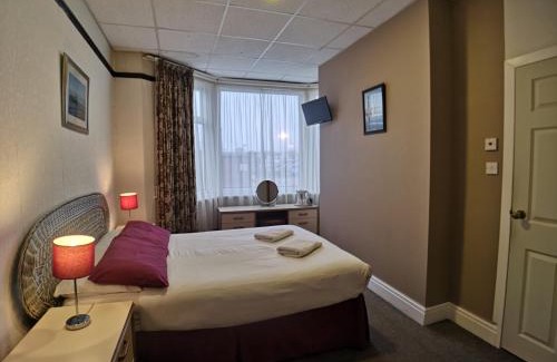 South Shore Bed & Breakfast | The Hopton Hotel