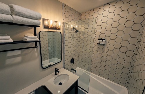 Falcon Lake Hotel | The Hotel at Falcon lake