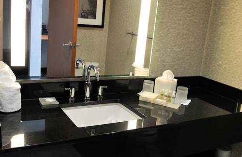 Cedar Rapids - Iowa City Hotel | The Hotel at Kirkwood Center
