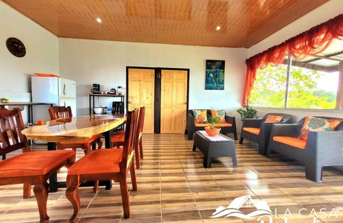 Canton Guatuso House | The House on the Hill