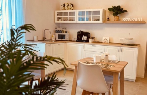 Scandiano Bed & Breakfast | The house in the woods room 1 surrounded by greenery, a few minutes from reggioE and Modena