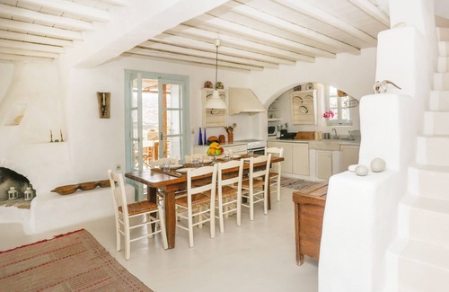 Xilokeratidi Villa | THE HOUSE IN THE FIELD WITH THE AMAZING SEA VIEW