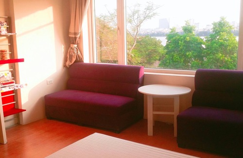 Long Bien House | The house is by river, great view, and only 1.8km to the old quarter center!