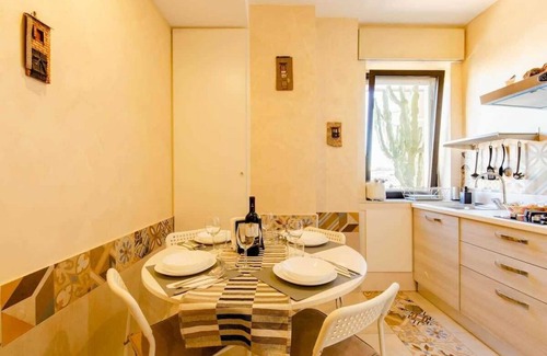 Naples City Centre House | The House of the Pine Nativity