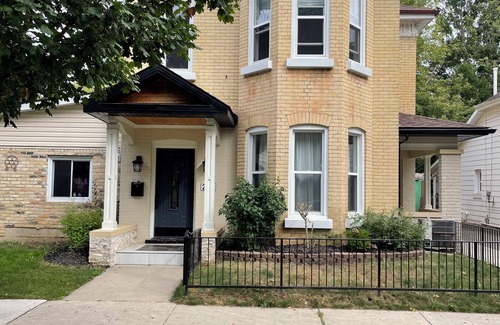 Brantford House | The House On Park