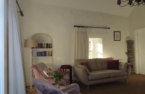 Woodford House | The Humble Daisy