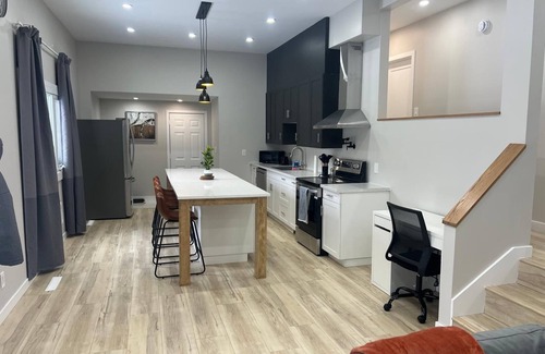 South Bruce Peninsula House | The Huron House -Relaxing getaway just steps away from Lake Huron!