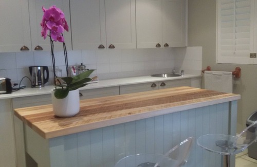 Greater Johannesburg Metropolitan Area Cottage | The Hurst Self Catering Cottage