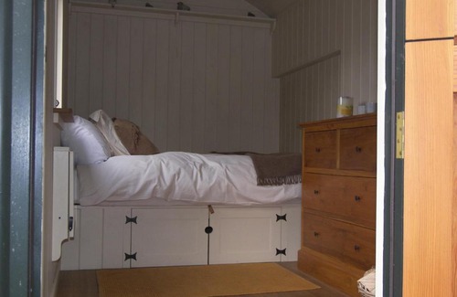 Godshill House | The Hut