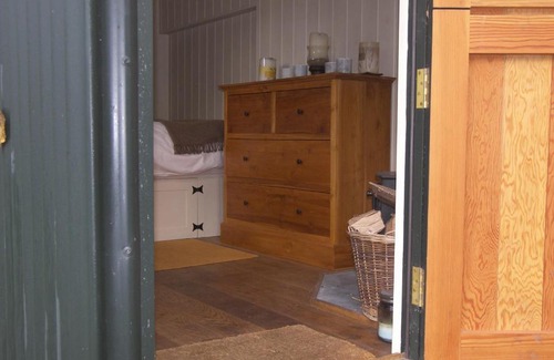 Godshill House | The Hut