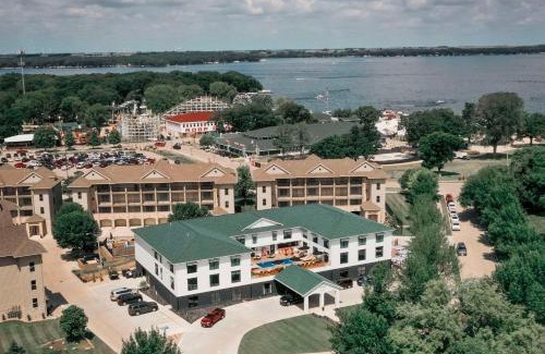 Spirit Lake Hotel | The Inn Hotel Lake Okoboji, an Ascend Collection Hotel