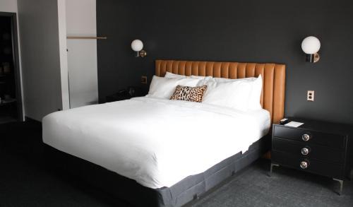 Spirit Lake Hotel | The Inn Hotel Lake Okoboji, an Ascend Collection Hotel