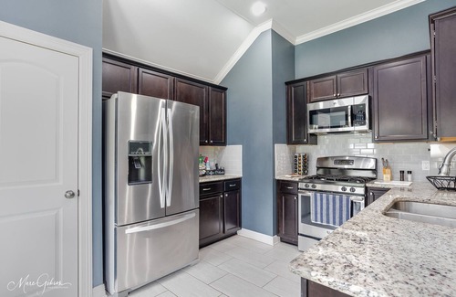 Bossier City House | The Island Housen3 bedroom 2 bathroom oasis with all of the comforts of home.