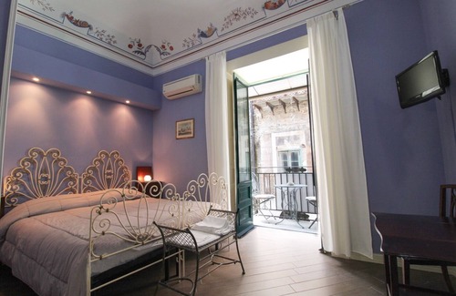 Santo Stefano di Camastra Bed & Breakfast | THE PALACE B&B and Apartments - FRUIT LUXURY ROOM