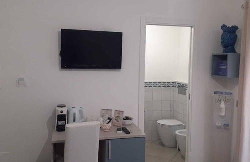 Santo Stefano di Camastra Bed & Breakfast | The Palace B&B and apartments- Il Moro Luxury room