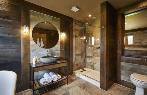 Penwood Hotel | The Jack Russell