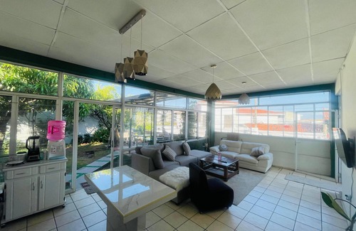 San Salvador House | The Jaguar House-Huge Stunning Home In Upscale Escalon with Volcano View