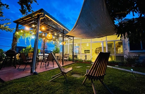 San Salvador House | The Jaguar House-Huge Stunning Home In Upscale Escalon with Volcano View