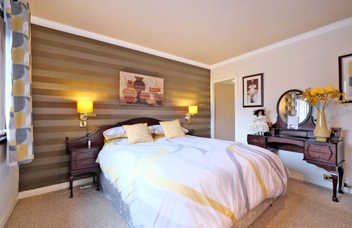 Central Aberdeen House | The Jays Guest House