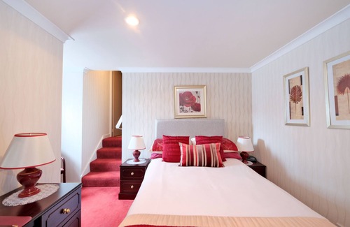 Central Aberdeen House | The Jays Guest House