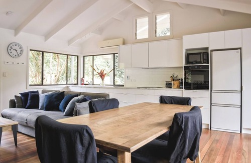 Upper Coopers Creek Apartment | The Jewel of the Valley