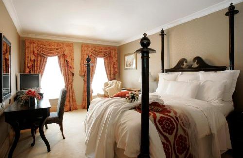 Enfield Hotel | The Johnstown Estate