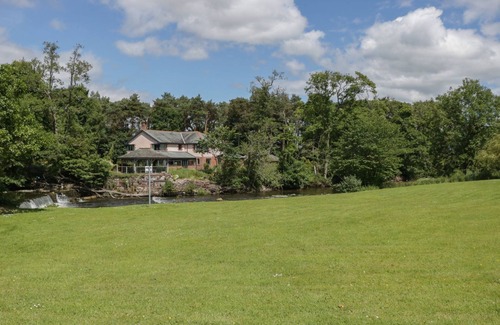 Eamont Bridge Cottage | THE JUBILEE ROOST AT EAMONT PARK in Penrith