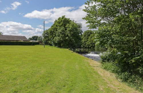 Eamont Bridge Cottage | THE JUBILEE ROOST AT EAMONT PARK in Penrith