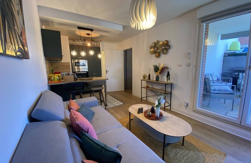Blagnac Apartment | The Jungle : 1bdr with garden & spa