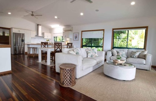 Bingil Bay House | The Jungle House - Bingil Bay