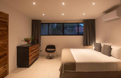 Nosara Villa | The Jungle Loft, 7 min Walk to Guiones beach + Jacuzzi