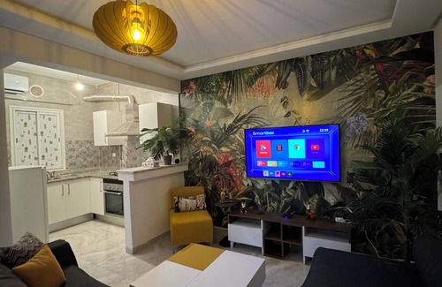 Cite Les Palmeraies Apartment | The Jungle Studio