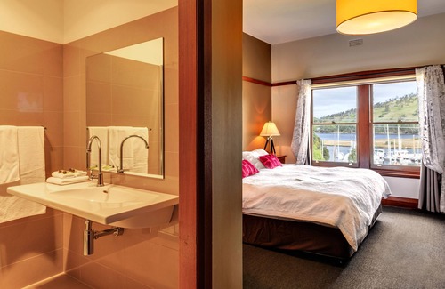 Port Huon Hotel | The Kermandie Hotel