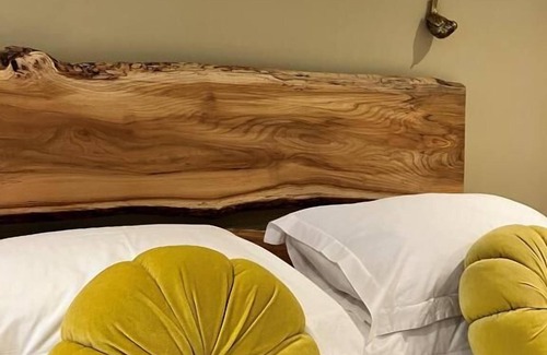 Brooke Hotel | The Kings Head Inn