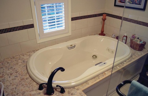 Chadwicks Bed & Breakfast | The Lace Curtain Cottage