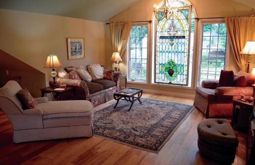 Chadwicks Bed & Breakfast | The Lace Curtain Cottage