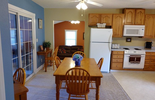 Eutawville House | The Lake House at Turtle Cove: Cozy relaxing lake home with dock on wooded lot.