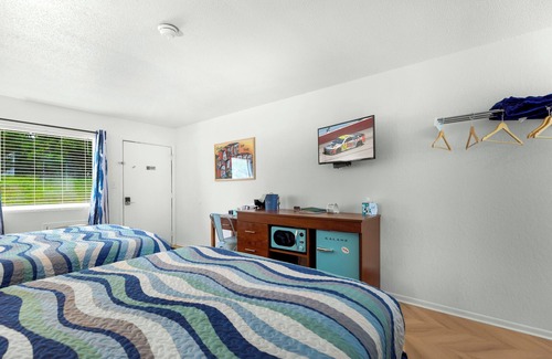 Laurie Hotel | The Lake House Inn
