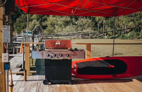 Kent House | The Lake House on the Oak Orchard