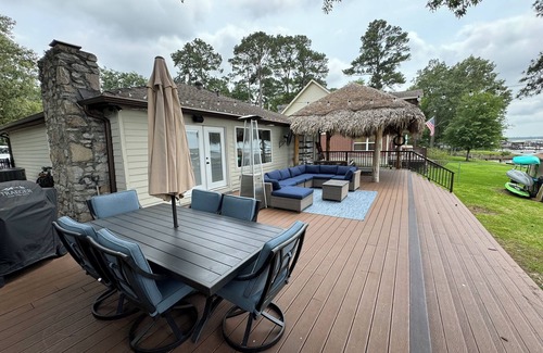 Lake Houston House | The Lake Houston Escape