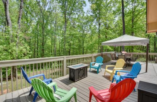 Gumlog House | The Lake Place Cabin with Golf Cart and Free Kayaks!