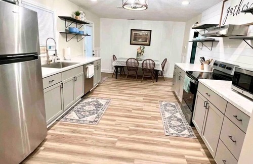 Pine Mountain Valley House | The Lakefront Deckhouse- perfect place for relaxing with nature and family