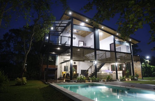Panadura Villa | The Lakes Edge Residence | A cosy retreat by the Bolgoda Lake